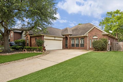 Photo of 314 Bay Spring Drive, League City, TX 77573 (MLS # 44319259)