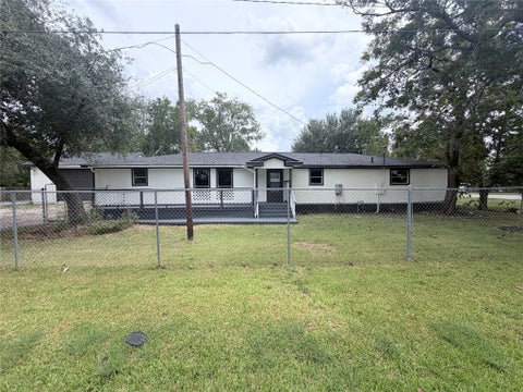 Photo of 3421 Colorado Avenue, Dickinson, TX 77539 (MLS # 49090946)