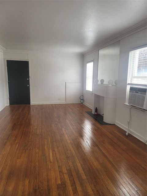 Photo of 1920 Binz Street #6, Houston, TX 77004 (MLS # 20382849)