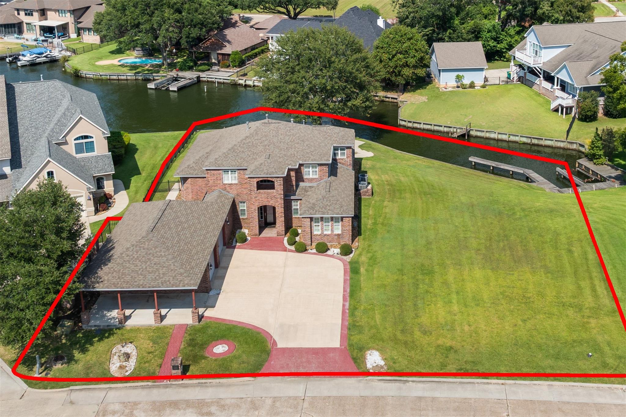5442 Lakeshore Drive