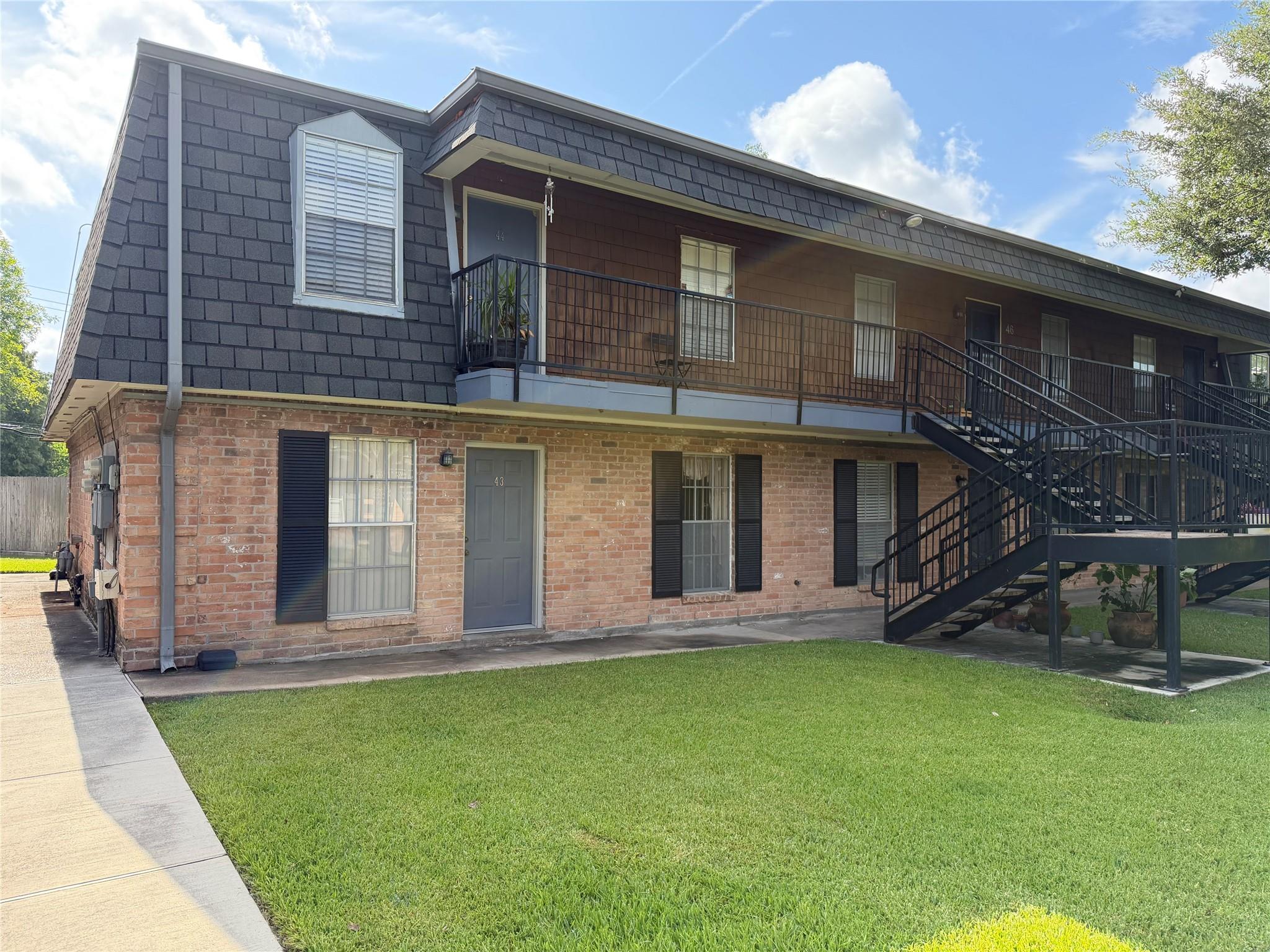 9011 Gaylord Street 43