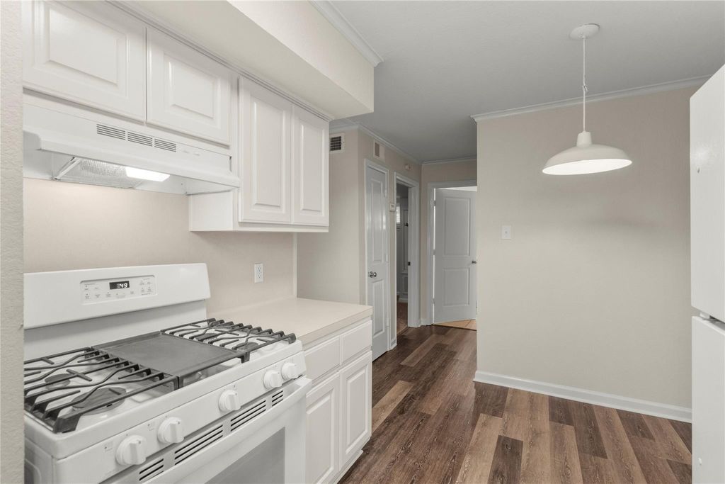 Photo of 102 Strand Street #19, Galveston, TX 77550 (MLS # 20250885)