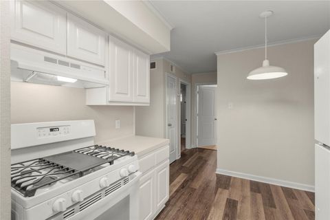 Photo of 102 Strand Street #19, Galveston, TX 77550 (MLS # 20250885)