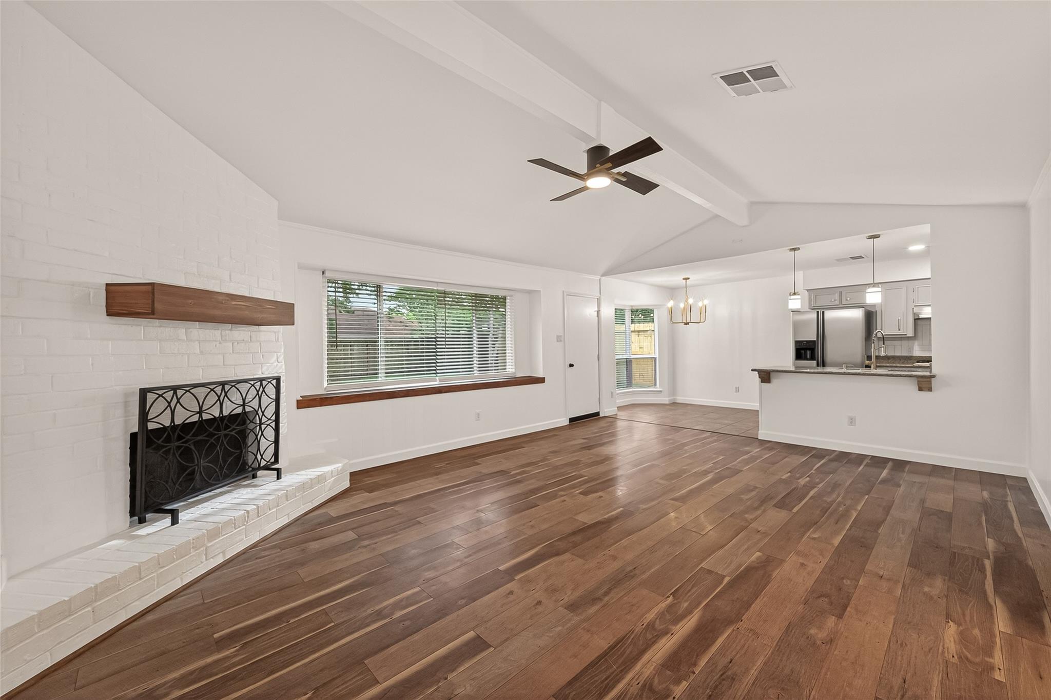 5347 Lincoln Green Drive