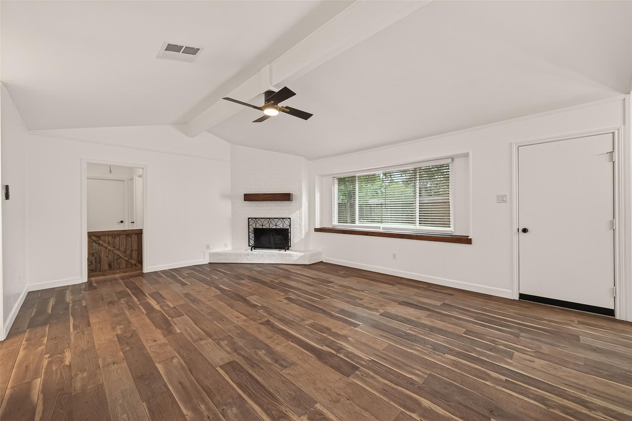 5347 Lincoln Green Drive