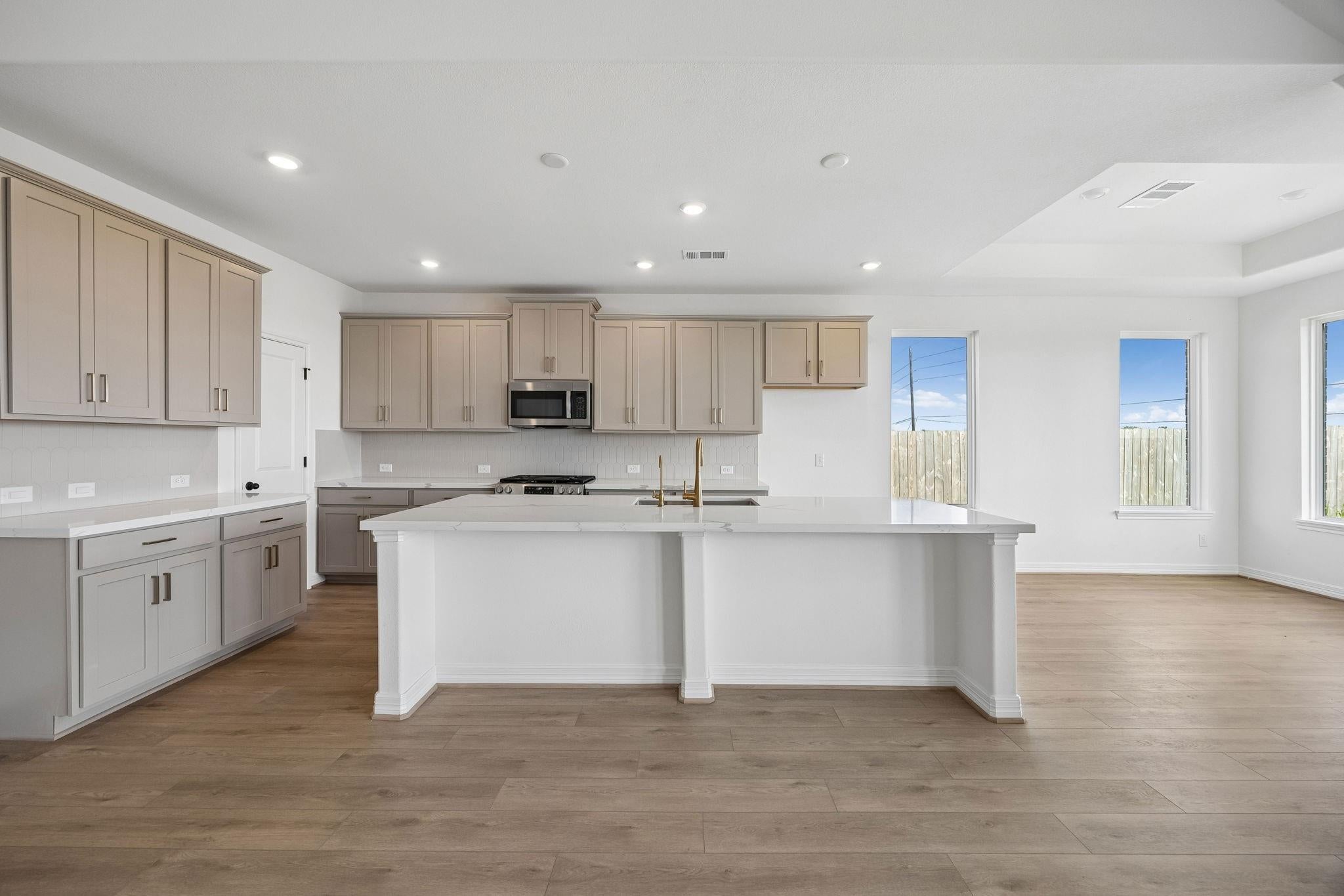 507 Selaura Drive