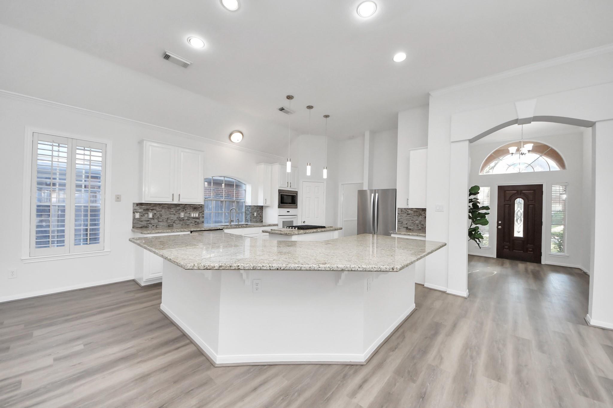 2718 Gregway Lane