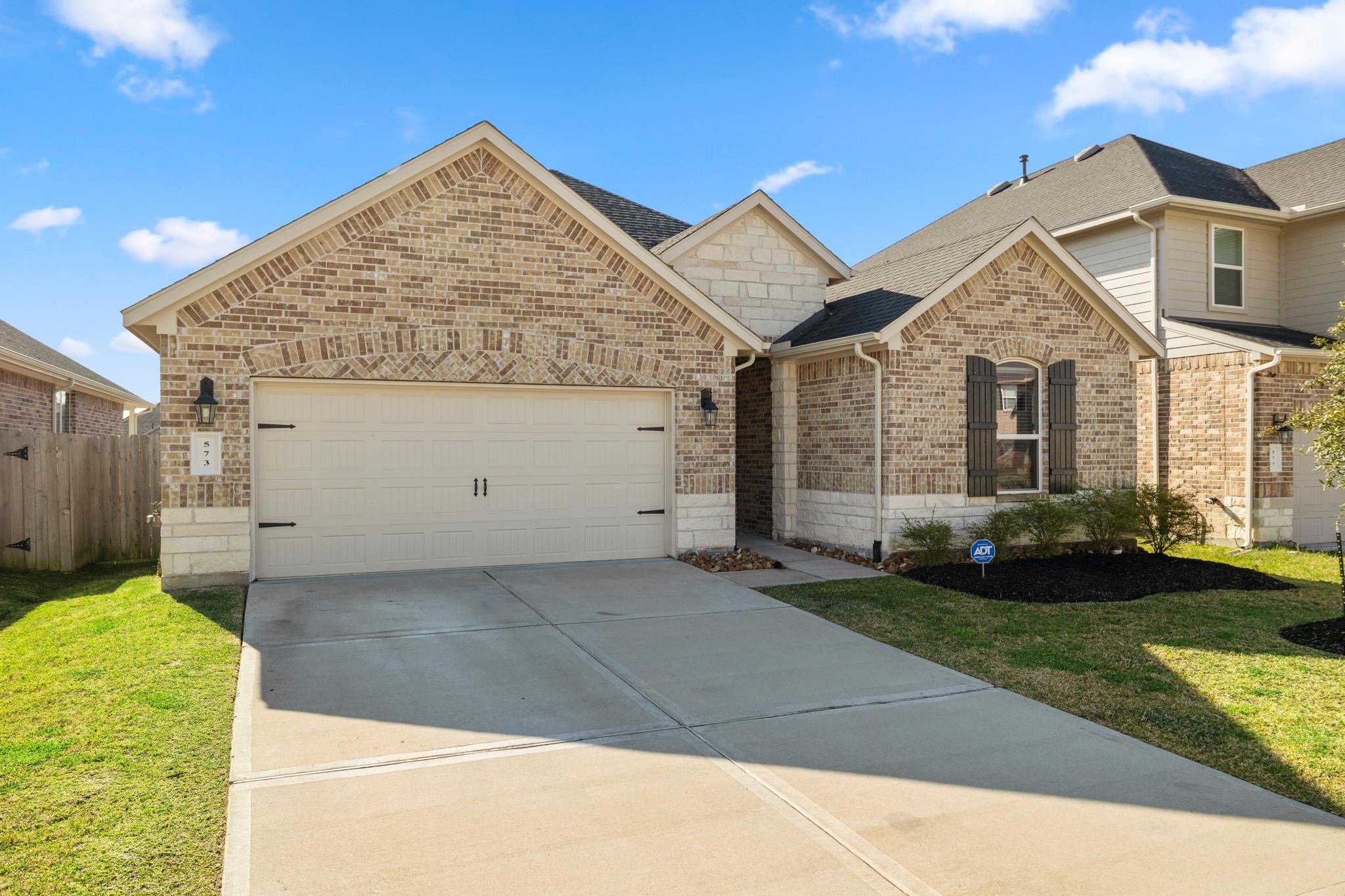 573 Newcomb Hollow Drive