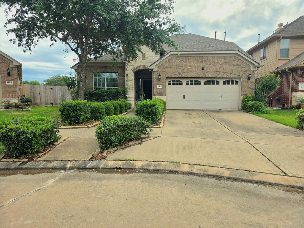 Photo of 7142 Breton Bay Pass, Missouri City, TX 77459 (MLS # 5423316)