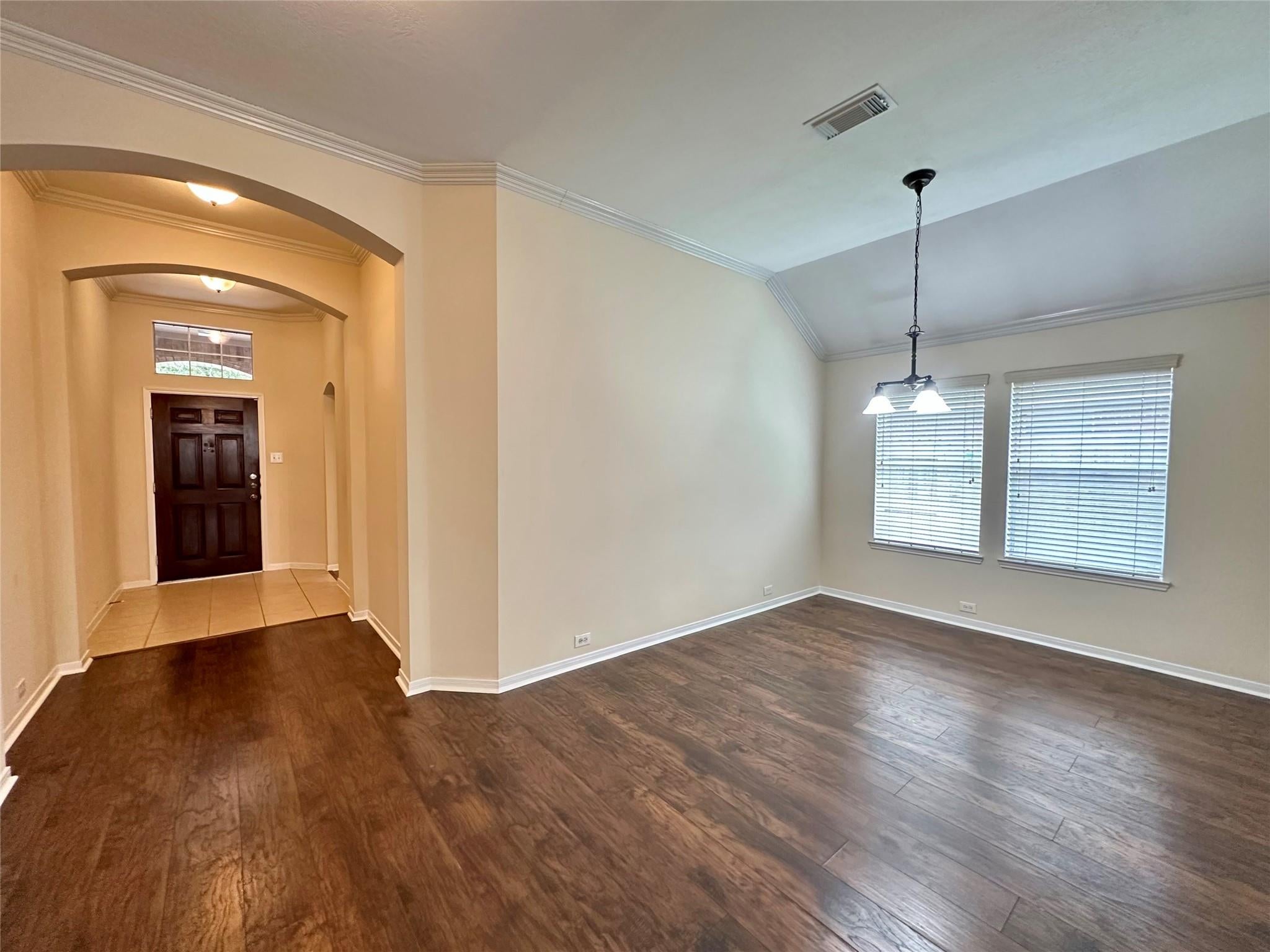 2608 Courtyard Lane