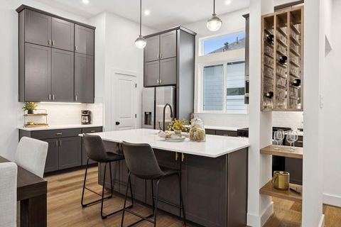 2121B Hoskins Drive Houston TX 77080