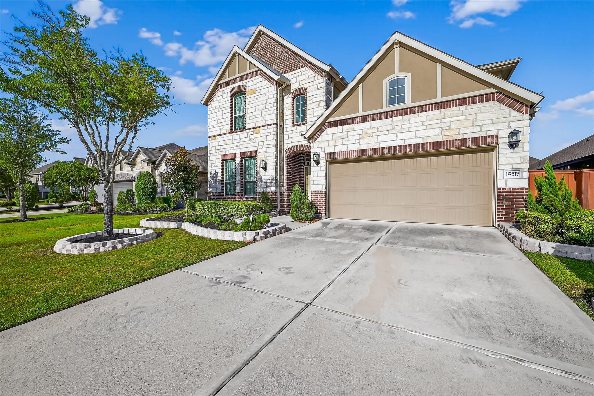 10519 Forfar Lane