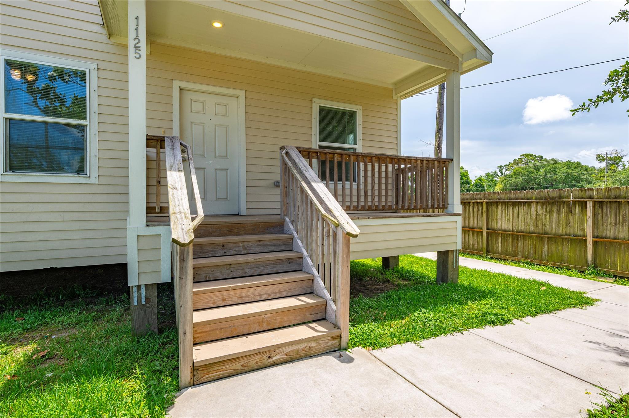 1125 Lake Road