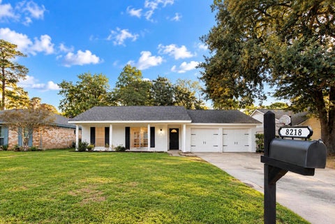 Photo of 8218 Willow Forest Drive, Tomball, TX 77375 (MLS # 26333377)
