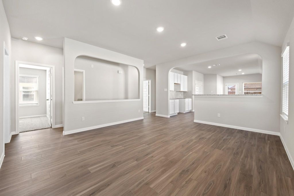 Photo of 506 Moose Run, Huntsville, TX 77320 (MLS # 20261370)