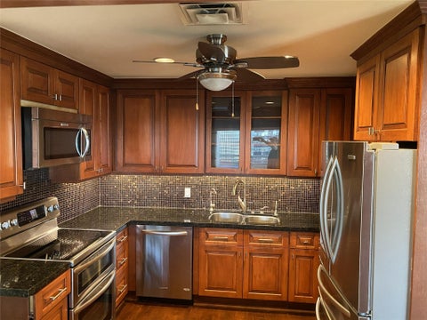 Photo of 14 Greenway Plaza #13R, Houston, TX 77046 (MLS # 60924430)