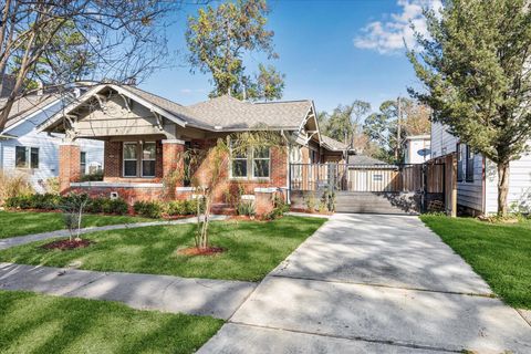 Photo of 1624 Branard Street, Houston, TX 77006 (MLS # 97762854)