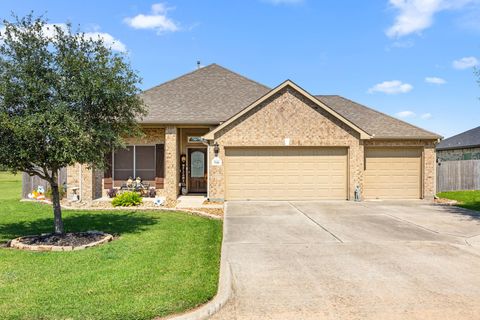 Photo of 546 Green Meadows Drive, West Columbia, TX 77486 (MLS # 23491312) Photo of 546 Green Meadows Drive, West Columbia, TX 77486 (MLS # 23491312)