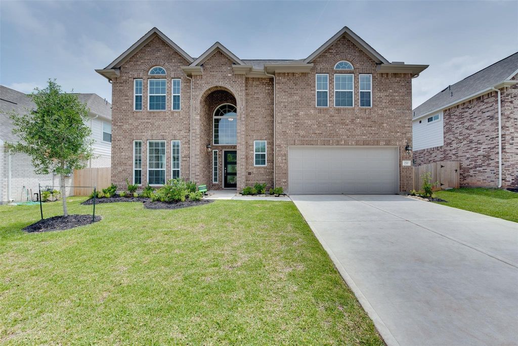 Photo of 270 Little Dog Drive, Montgomery, TX 77356 (MLS # 88582615)