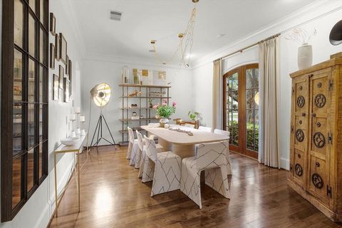 Tiny photo for 4005 Chatham Lane, Houston, TX 77027 (MLS # 76489470)