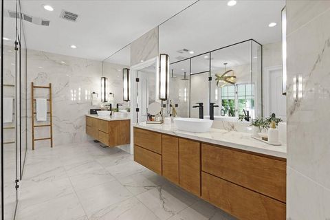 Tiny photo for 4005 Chatham Lane, Houston, TX 77027 (MLS # 76489470)