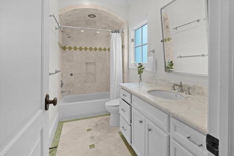 Tiny photo for 4005 Chatham Lane, Houston, TX 77027 (MLS # 76489470)