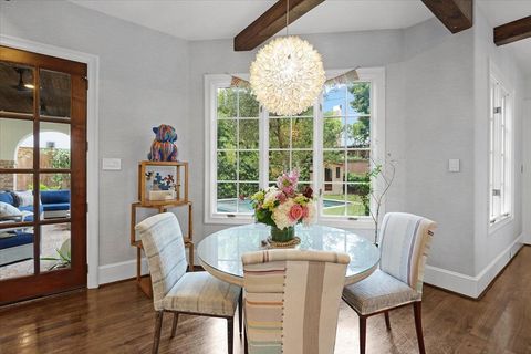 Tiny photo for 4005 Chatham Lane, Houston, TX 77027 (MLS # 76489470)