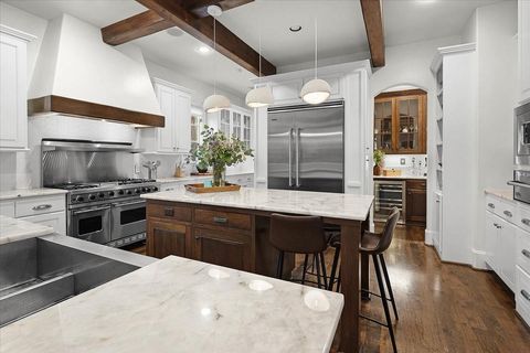 Tiny photo for 4005 Chatham Lane, Houston, TX 77027 (MLS # 76489470)