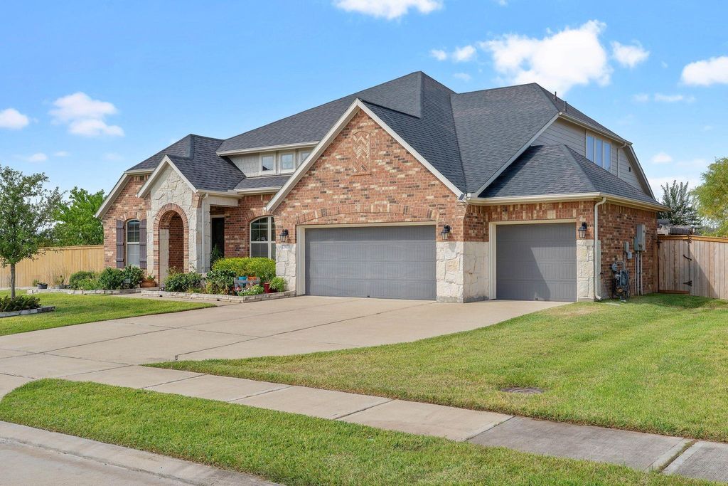 Photo of 29038 Knollwood Trail Lane, Katy, TX 77494 (MLS # 74734073)