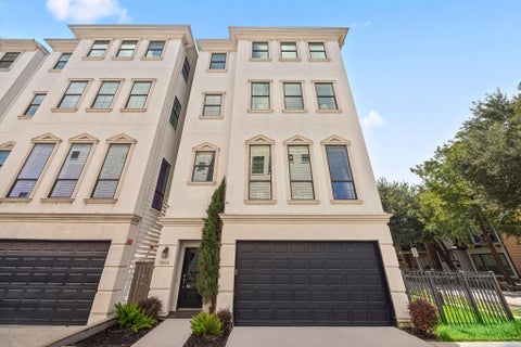 Photo of 5810 Maxie Street, Houston, TX 77007 (MLS # 79497480)