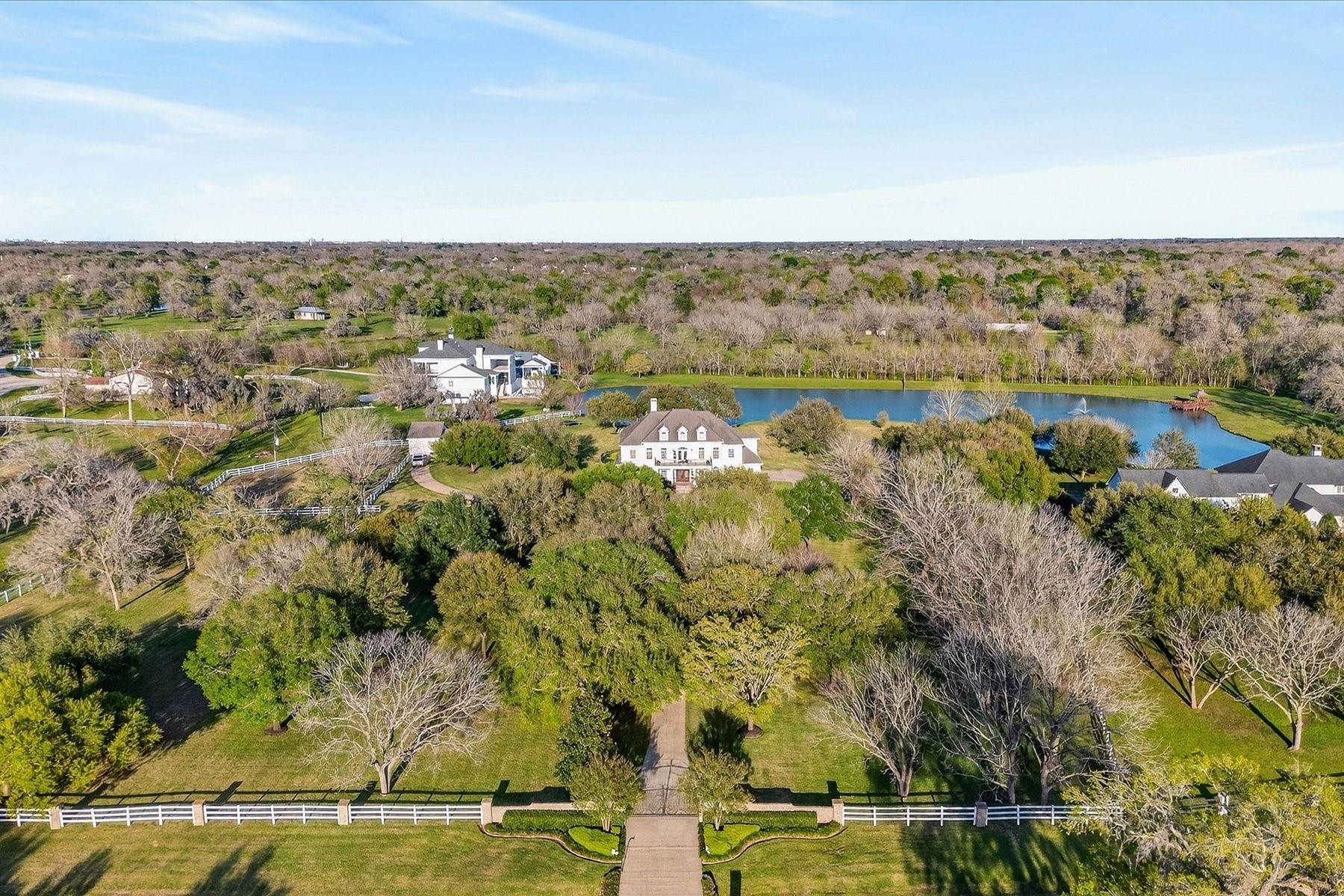 3622 River Forest Drive