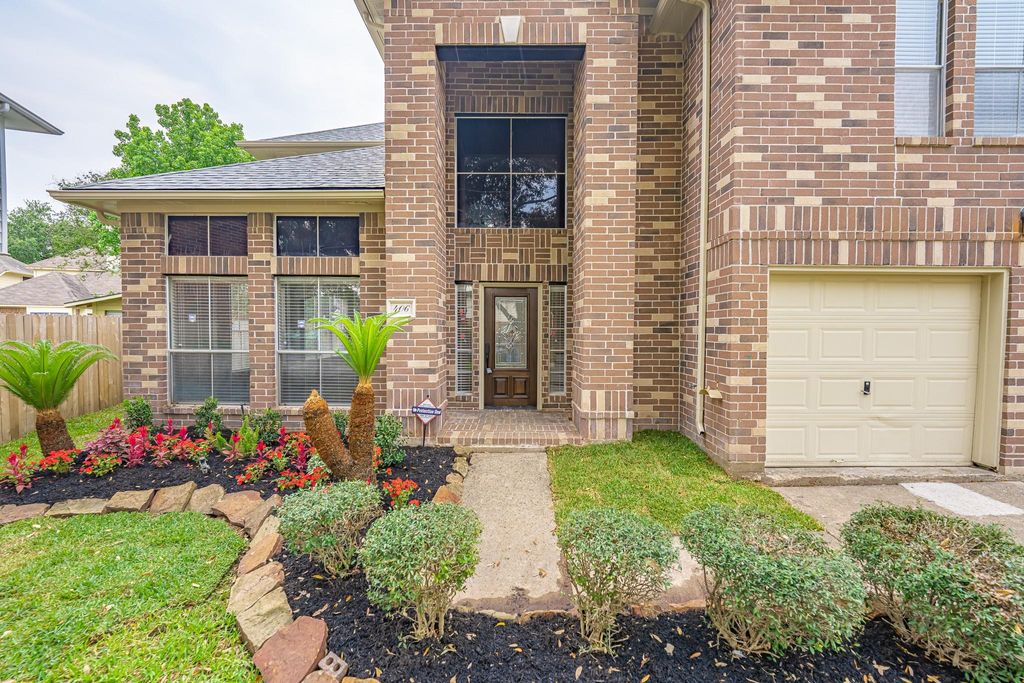 Photo of 406 N Marathon Way, Stafford, TX 77477 (MLS # 97613882)