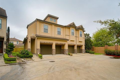 Photo of 2906 Royal Oaks Crest, Houston, TX 77082 (MLS # 68606360)
