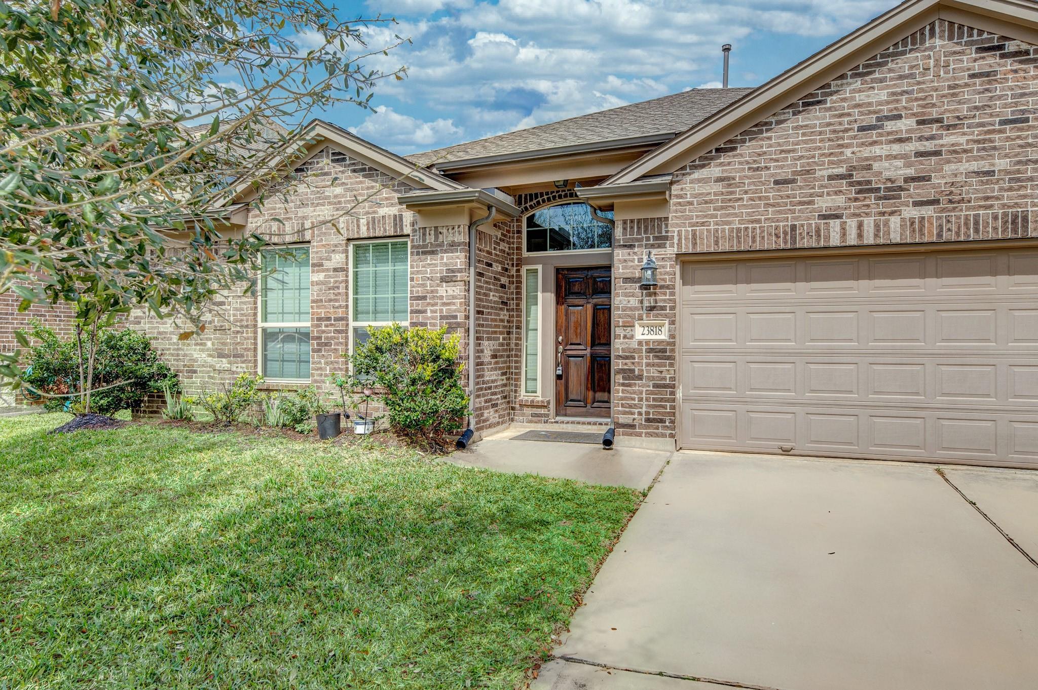 23818 Hawthorn Dale Court