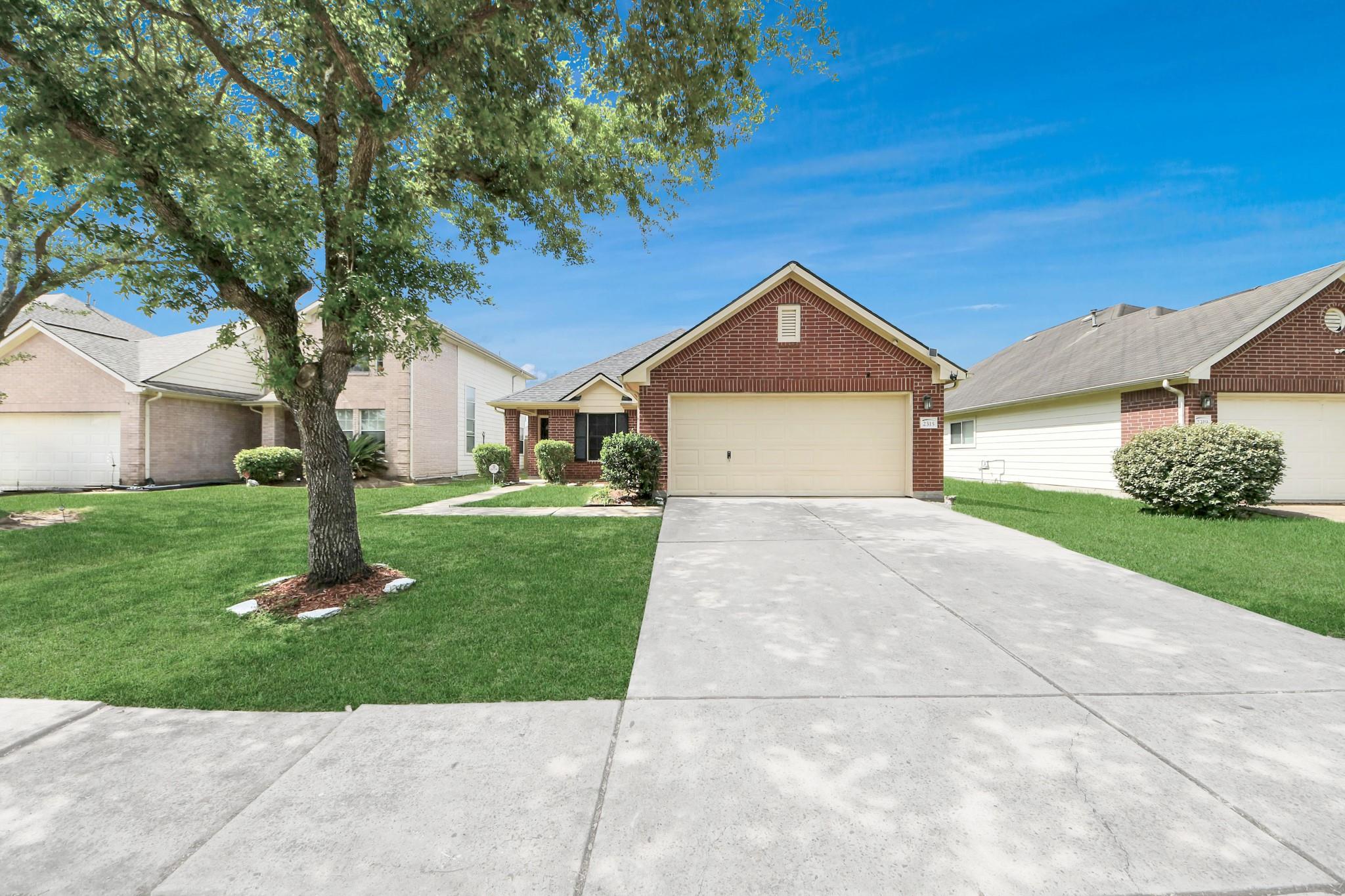 2315 Cardinal Elm Street