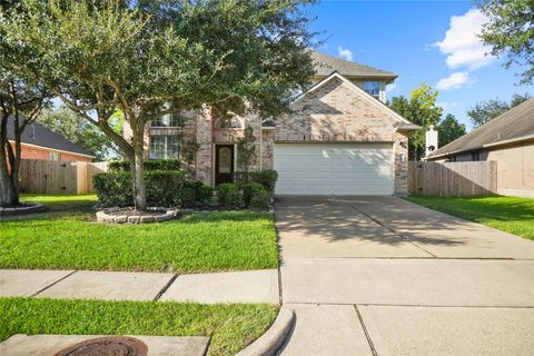 Photo of 2322 Diamond Springs Drive, Pearland, TX 77584 (MLS # 50982237)