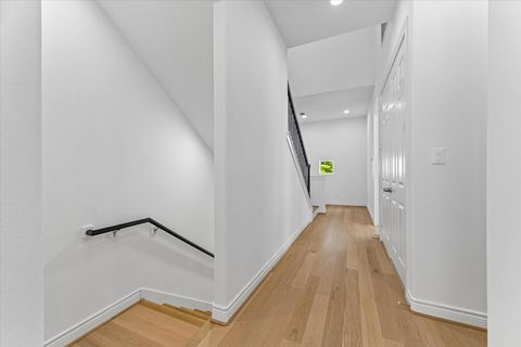 Tiny photo for 2813 Clinton Drive, Houston, TX 77020 (MLS # 54179036)