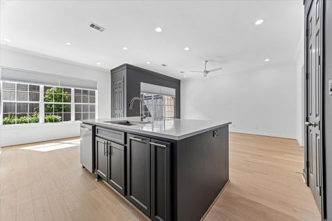 Tiny photo for 2813 Clinton Drive, Houston, TX 77020 (MLS # 54179036)