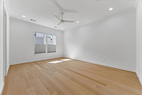 Tiny photo for 2813 Clinton Drive, Houston, TX 77020 (MLS # 54179036)