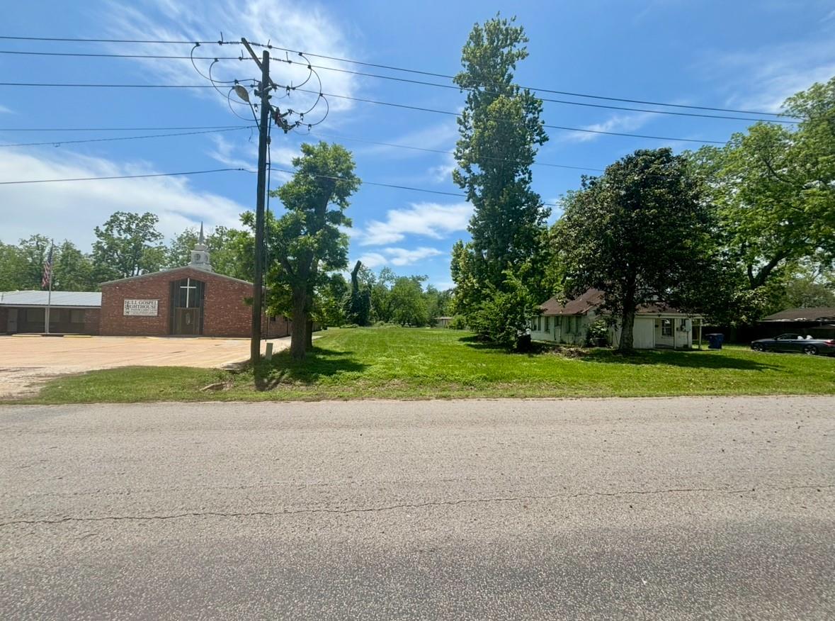 701 N Hackberry Street