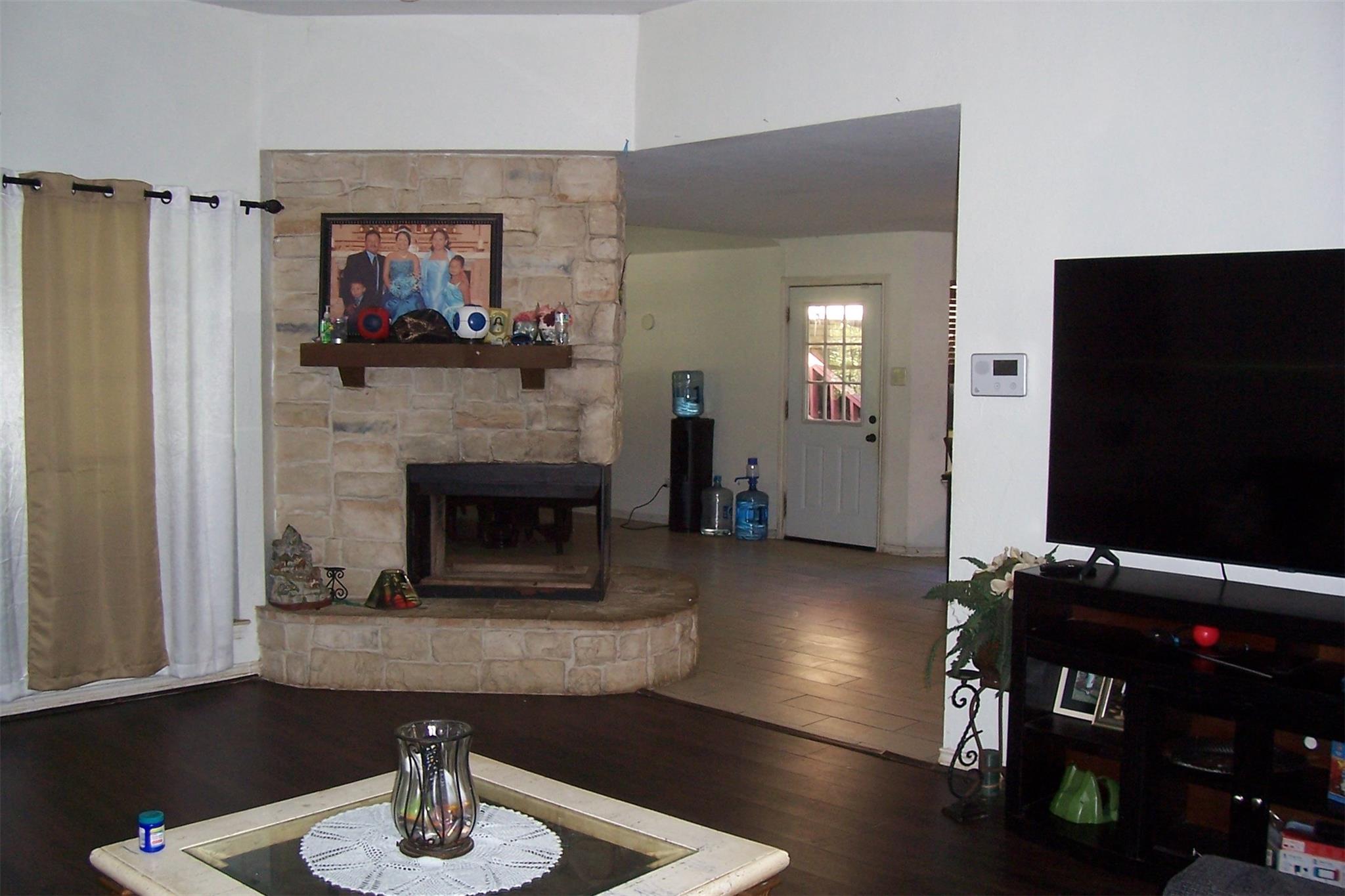 12110 Hillcrest Dr