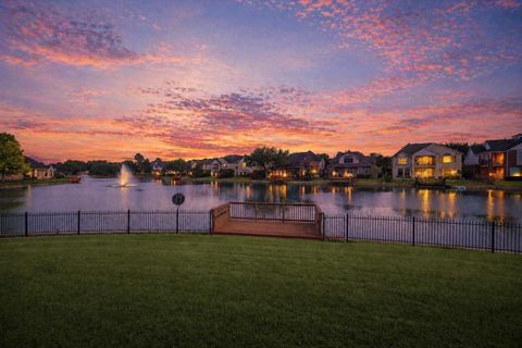 Photo of 5126 Beacon Point, Sugar Land, TX 77479 (MLS # 23852274)