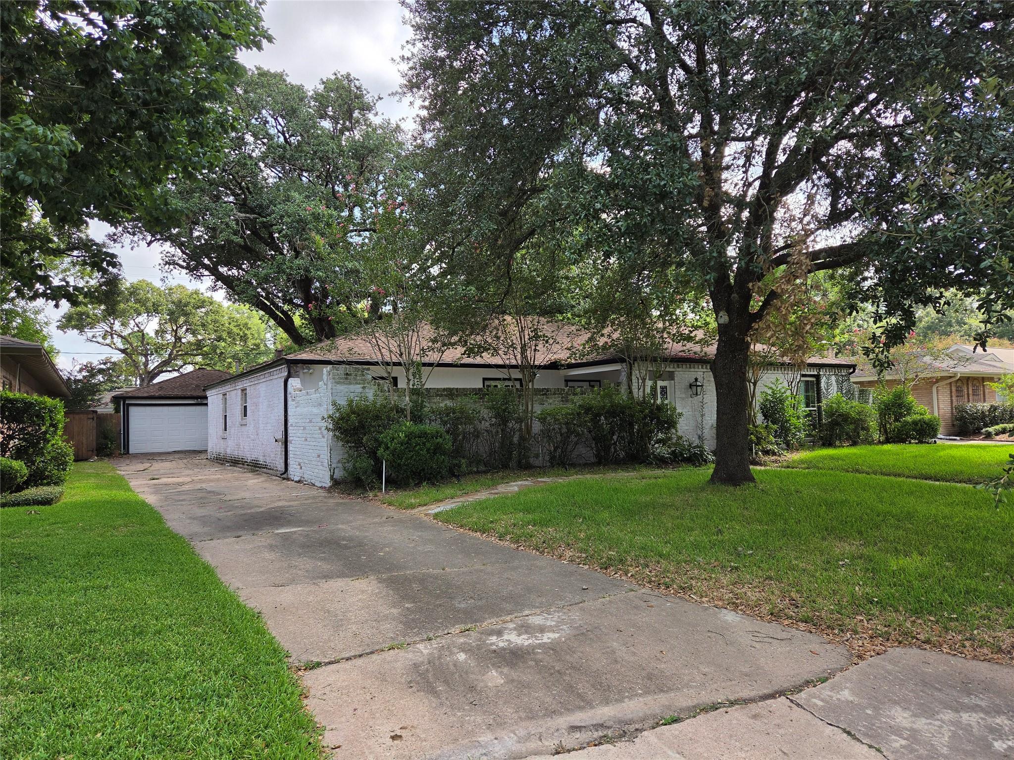 10010 Burgoyne Road