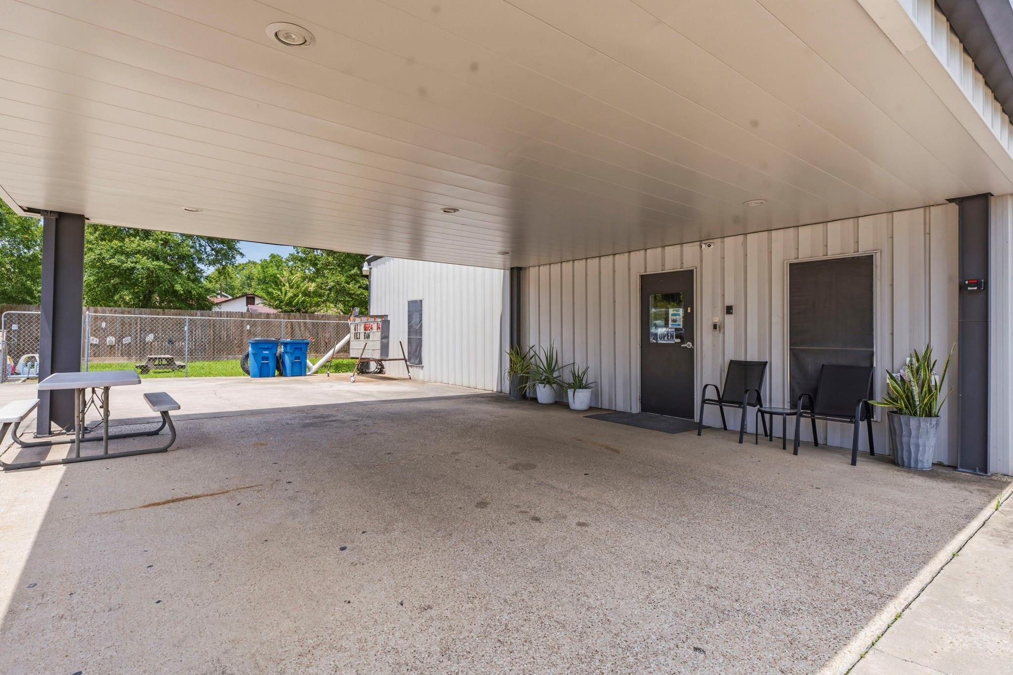 16737 Sprawling Oaks Drive