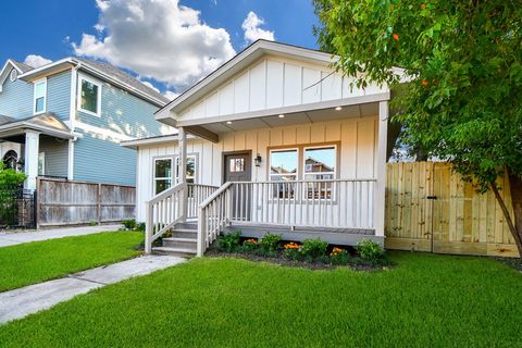 1202 Aurora Street Houston TX 77009
