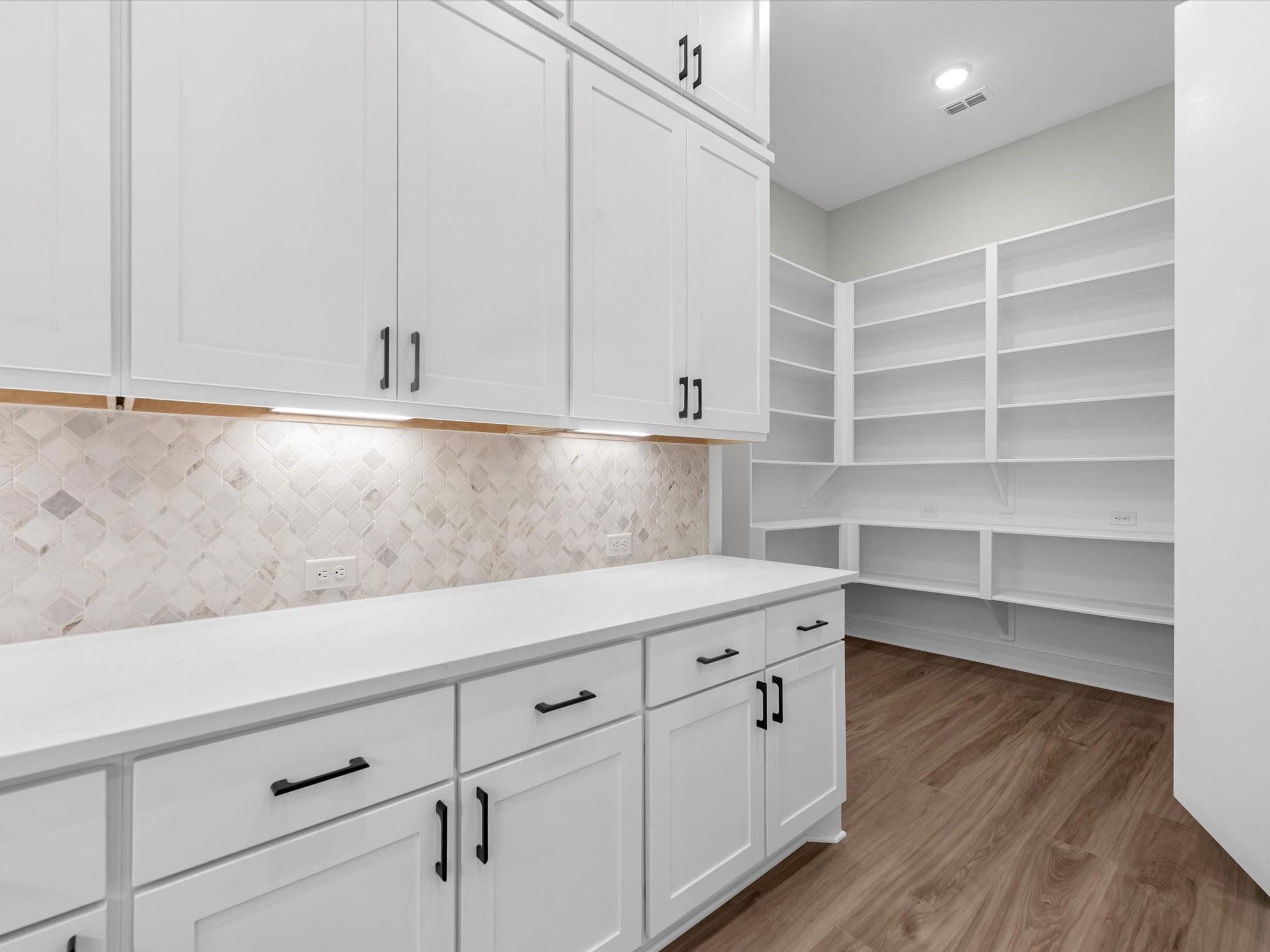 8533 Bois D'arc Lane