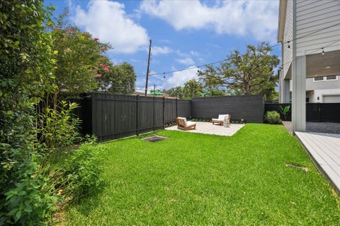 Tiny photo for 7702 Jacquelyn Oaks Road, Houston, TX 77055 (MLS # 14947457)