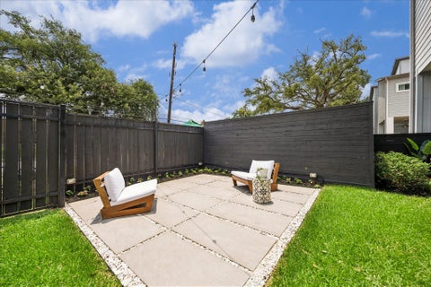 Tiny photo for 7702 Jacquelyn Oaks Road, Houston, TX 77055 (MLS # 14947457)