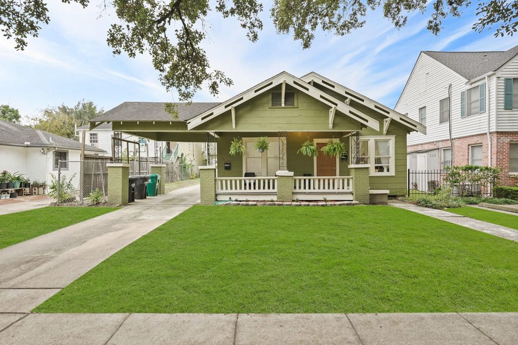 Photo of 4406 Clay Street, Houston, TX 77023 (MLS # 89591422)