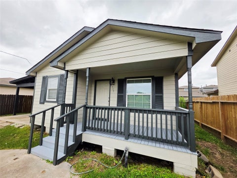 Photo of 9713 Yuma Street, Houston, TX 77029 (MLS # 71546997)
